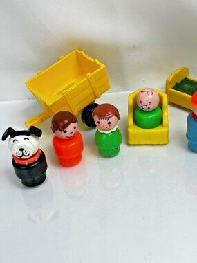 Vintage Fisher-Price Little People Dog Family Chair Bed Trailer